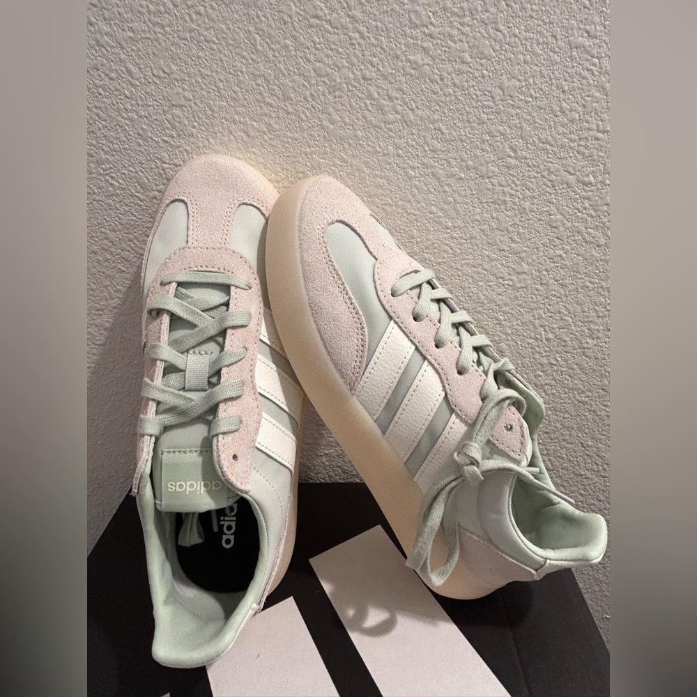 Adidas Barreda Decode Sneakers – Women’s Size 7 | Retro Suede Style